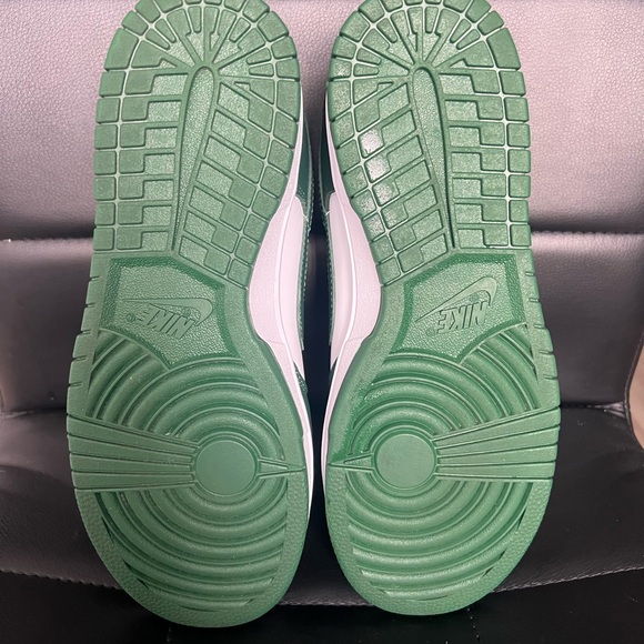 Nike Dunk Low ‘Michigan State’ Size 9 - Picture 3 of 6